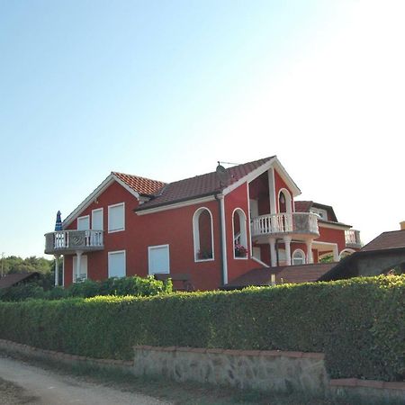 Apartma Jelka Новиград Екстериор снимка