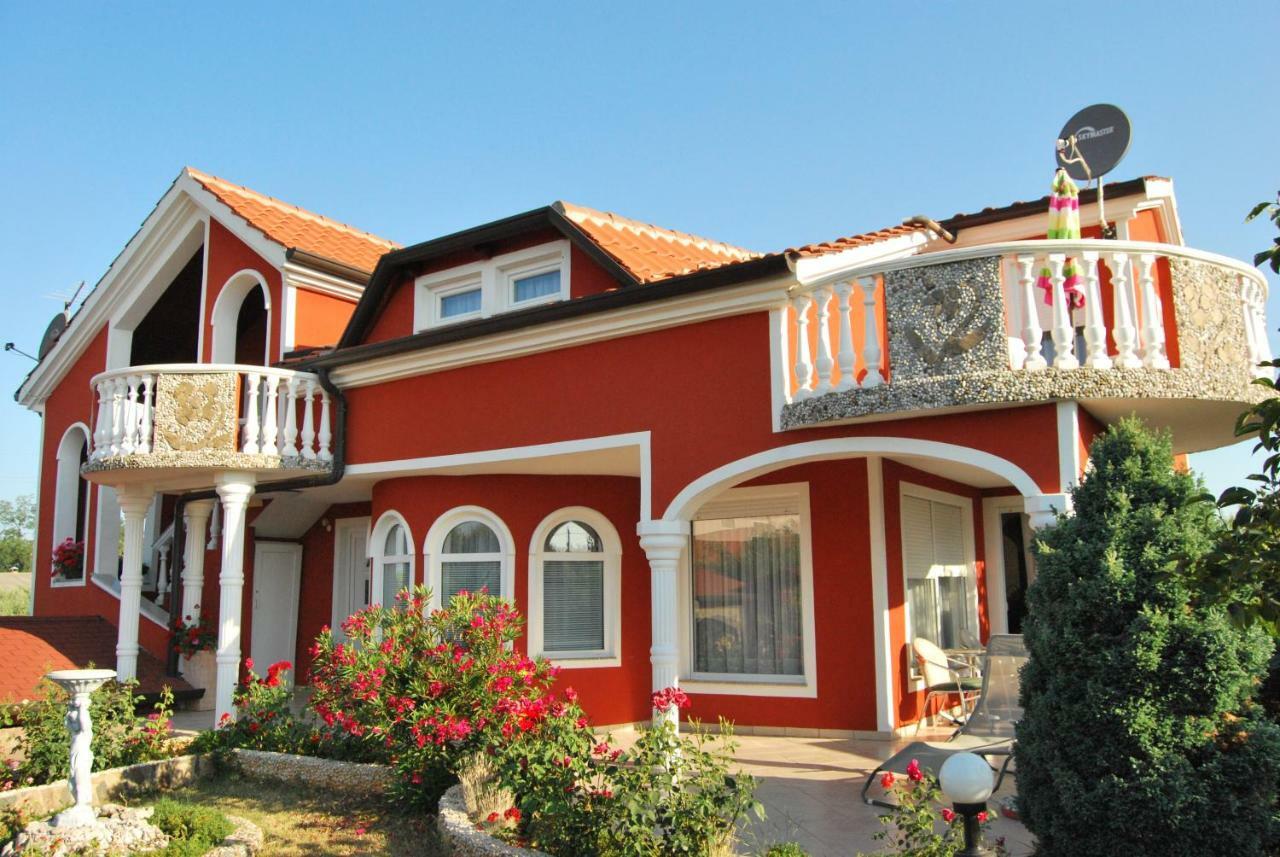 Apartma Jelka Новиград Екстериор снимка